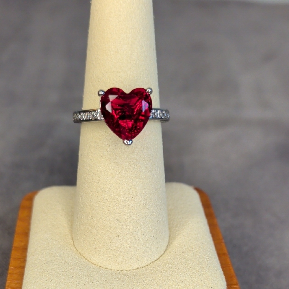 Heart-Cut Red Zircon Stone Ring - Stainless - Picture 7 of 7